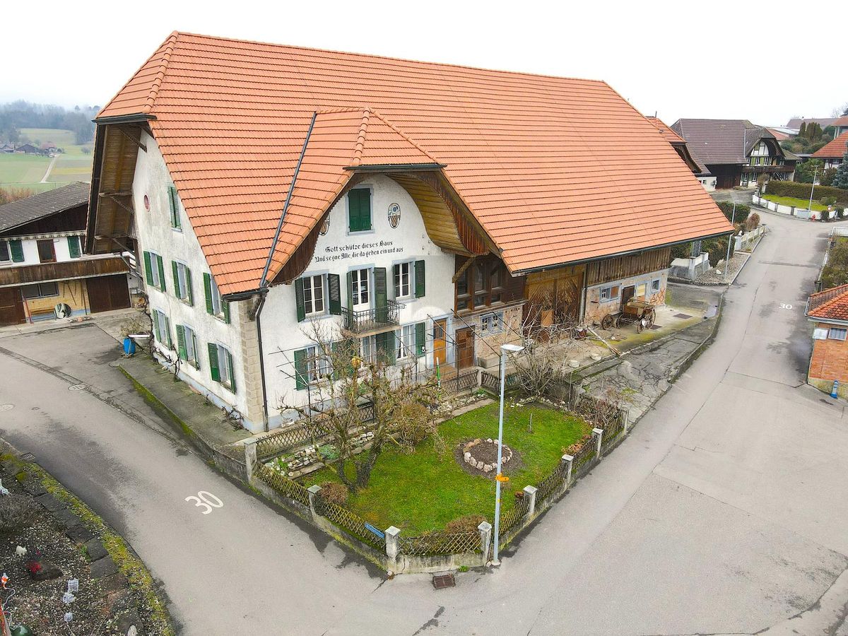 HISTORISCHES BIJOU MIT CHARAKTER UND POTENZIAL - 0