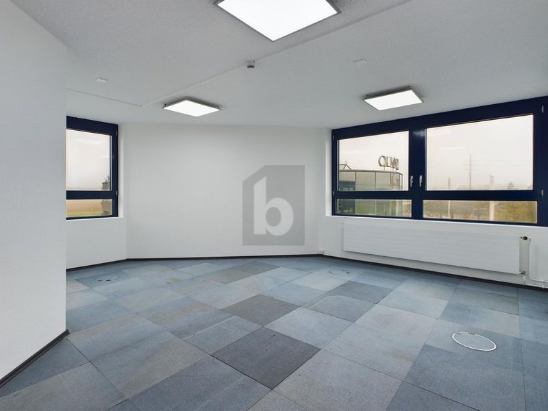 VON EINZEL-  BIS GROSSRAUMBÜRO (200/400/800 M2) - 1