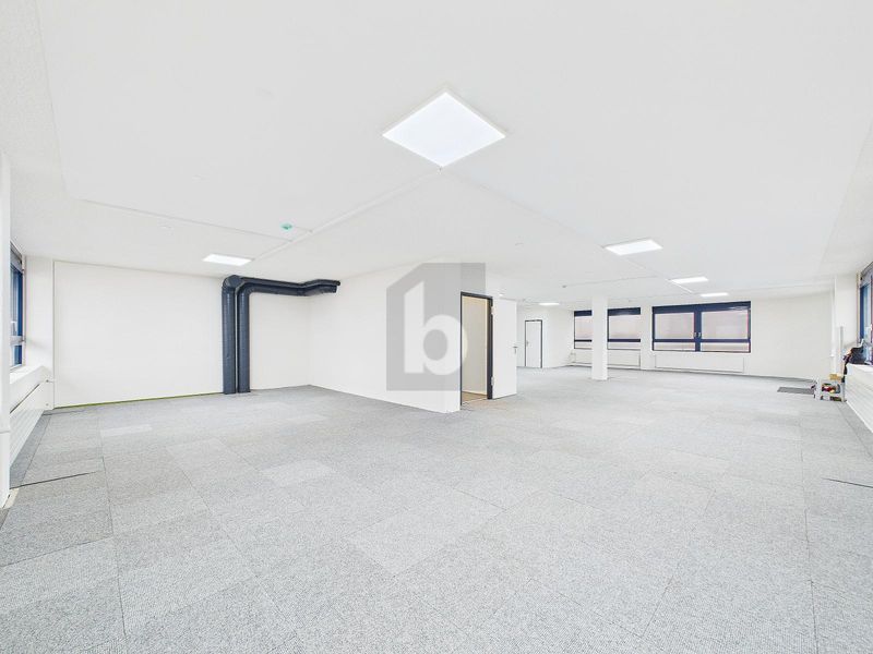 HELLER SHOWROOM AN TOP LAGE - 2