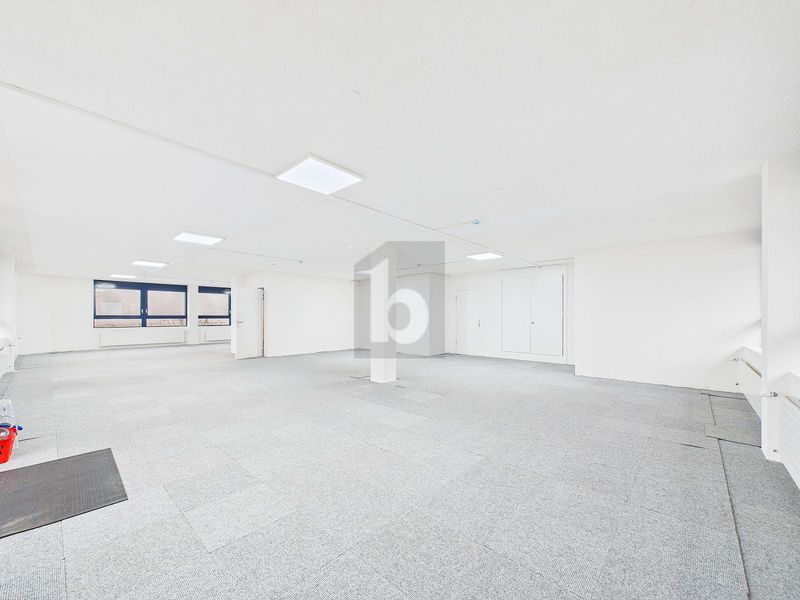 HELLER SHOWROOM AN TOP LAGE - 3