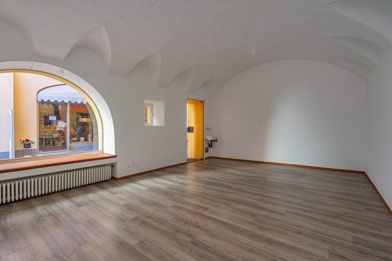 Affittasi locale commerciale nel cuore di Ascona - 6