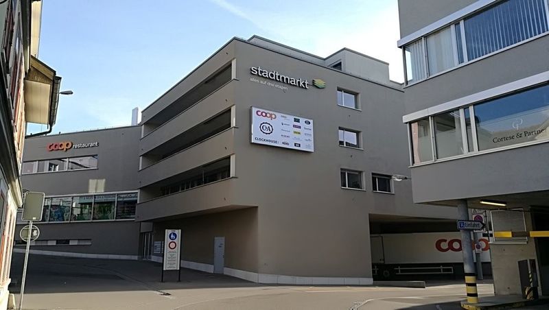 Schaukasten im Stadtmarkt Wil zu vermieten - 1