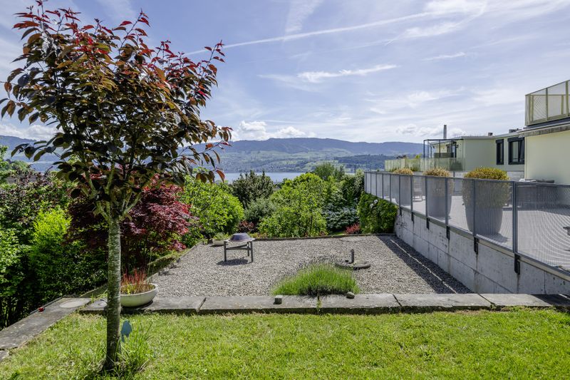 Home feel with panoramic and lake views - 1