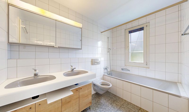 Grosszügige 3.5-Zimmer-Wohnung mit sonniger Terrasse - 4