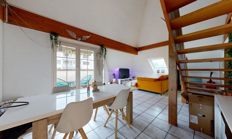 Charmante 3.5-Zimmerwohnung mit offener Galerie und Cheminée - 4