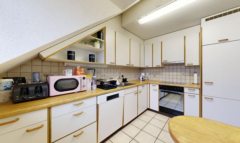 Charmante 3.5-Zimmerwohnung mit offener Galerie und Cheminée - 5