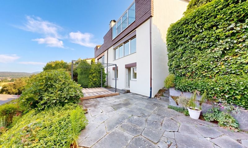 Sonniges Doppeleinfamilienhaus mit Wintergarten und Weitsicht - 1