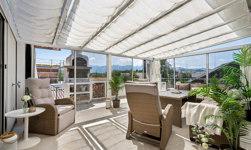 Einzigartiges Familienhaus mit Wellness und Weitsicht - 9