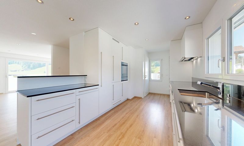 Einfamilienhaus mit über 260 m² Nutzfläche und grosser Garage - 7