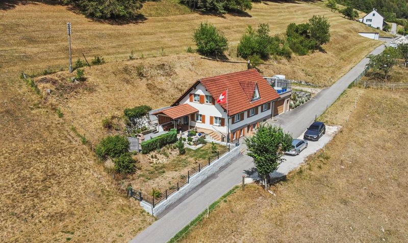 Einfamilienhaus mit viel Platz, Umschwung und freier Aussicht - 9