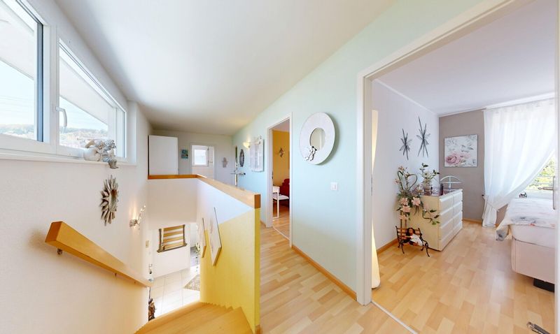 Attraktives 5.5-Zimmer Doppeleinfamilienhaus mit pflegeleichtem Garten - 9