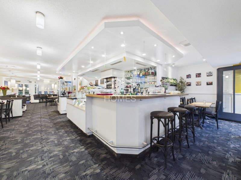 Stilvolles Café &amp; Bistro mit einzigartigem Altstadtflair - 1