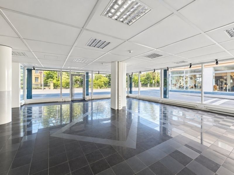 Attraktive Ladenfläche Nähe Stadtzentrum zu vermieten - 4