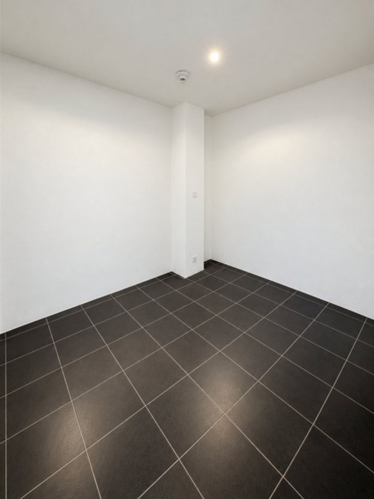 Attraktive Ladenfläche Nähe Stadtzentrum zu vermieten - 4