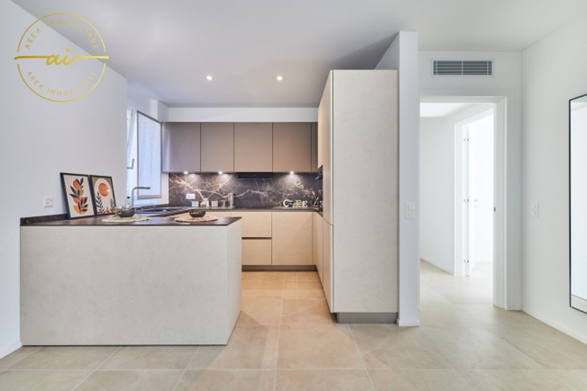 4,5-ZIMMER-PENTHOUSE MIT GARTEN AUF DEM DECK IN BALERNA ZU MIETEN - 0