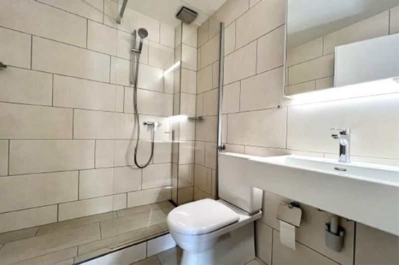 Doppeleinfamilienhaus zu Verkaufen in Biel-Benken - 9