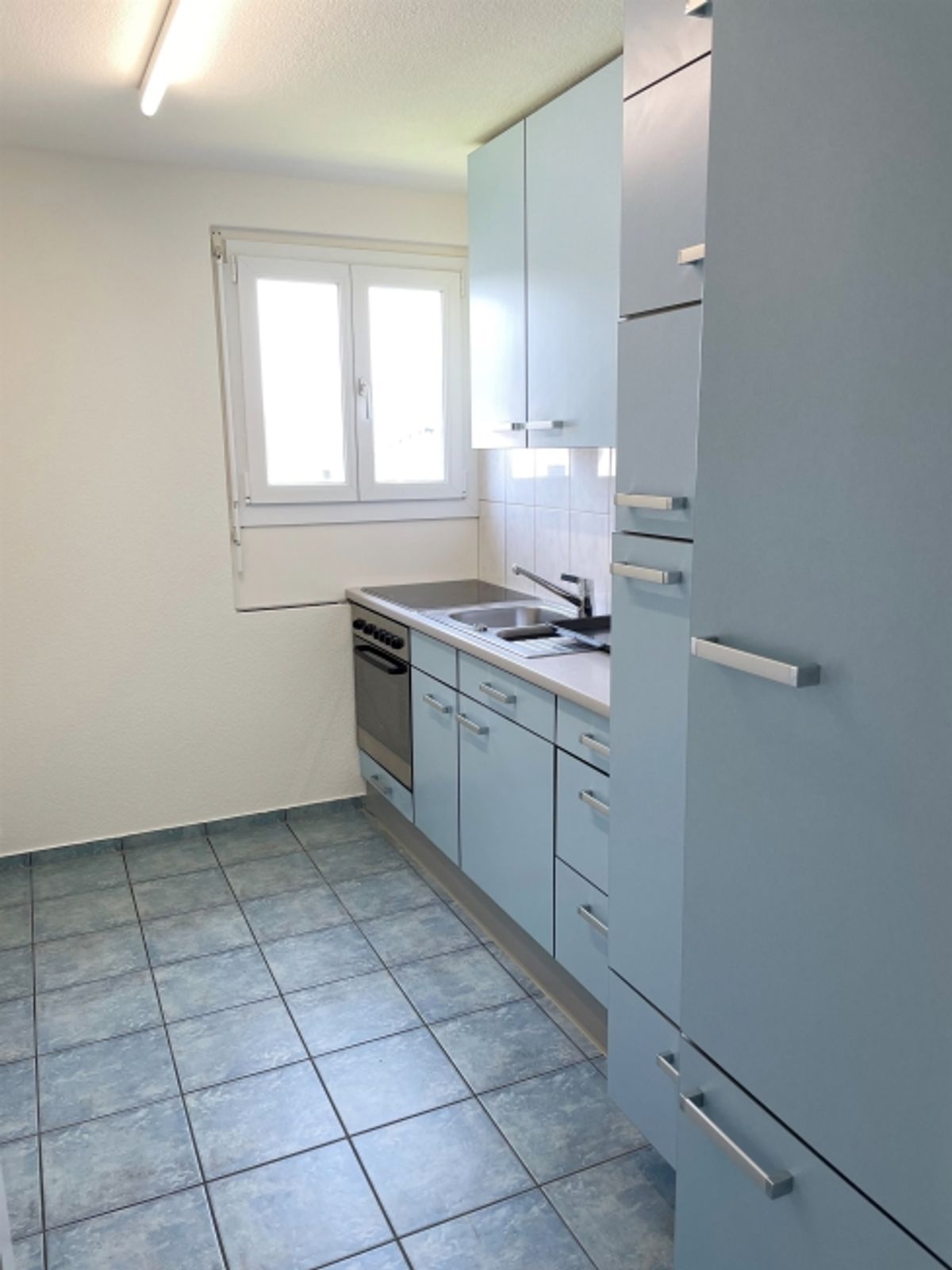 Helle 4-Zimmer-Wohnung mit Balkon an zentraler Lage in Emmenbrücke - 1