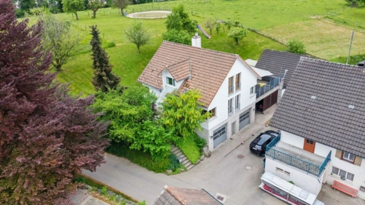 Einfamilienhaus mit Pferdestall - 2