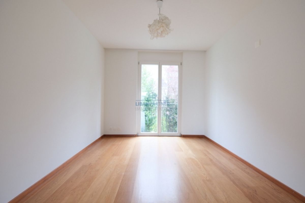 Attika-Maisonette mit unverbaubarem Weitblick über Binningen & Basel - 12