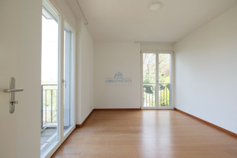 Attika-Maisonette mit unverbaubarem Weitblick über Binningen & Basel - 14