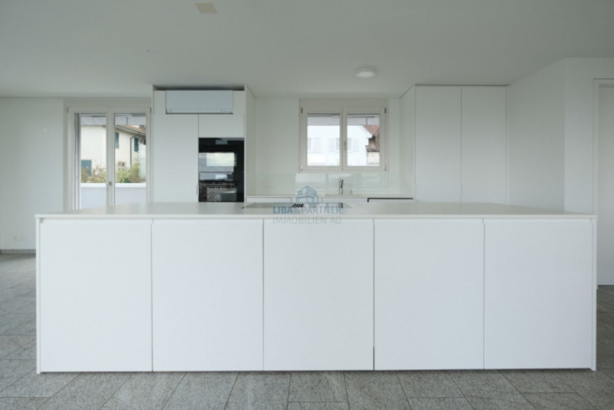 Attika-Maisonette mit unverbaubarem Weitblick über Binningen & Basel - 5