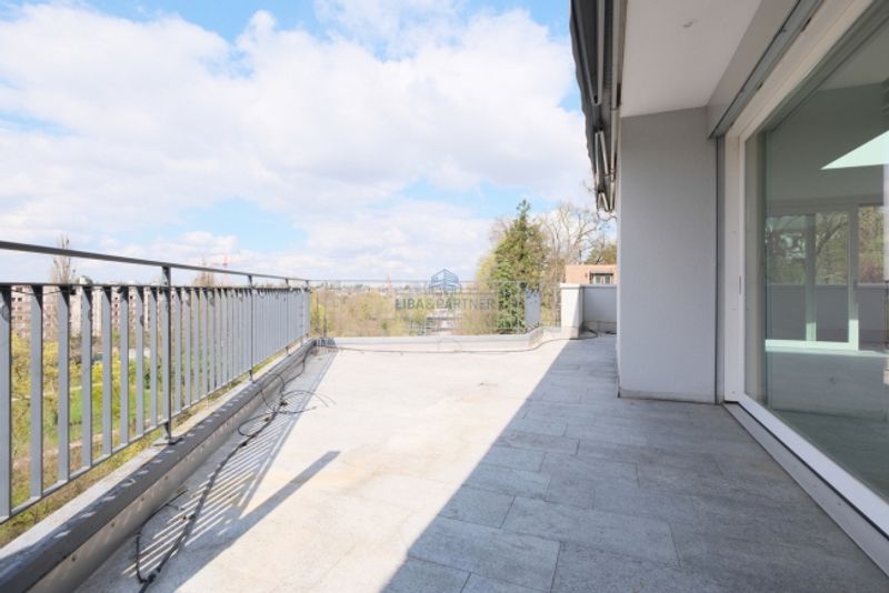 Attika-Maisonette mit unverbaubarem Weitblick über Binningen & Basel - 7