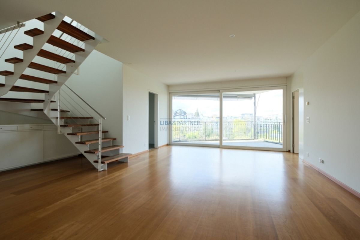 Attika-Maisonette mit unverbaubarem Weitblick über Binningen & Basel - 7