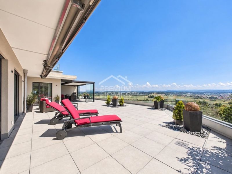 Eine Residenz für höchste Ansprüche. Ein Ausblick für die Ewigkeit - 1