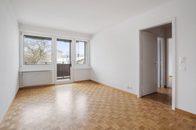 Zentrale 2-Zimmer-Wohnung mit Balkon in Biel - 1