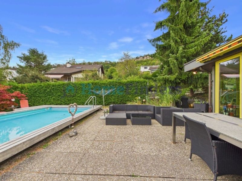 WOHNTRAUM MIT GROSSEM GARTEN UND EIGENEM POOL - 3