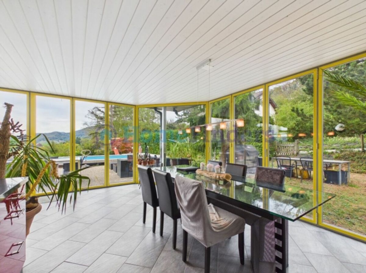 WOHNTRAUM MIT GROSSEM GARTEN UND EIGENEM POOL - 3