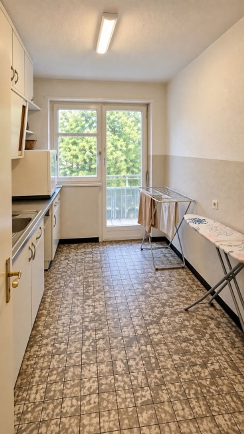 Grosszügige 6-Zimmer-Wohnung mit besonderem Grundriss - befristet bis 30.09.2026 - 12
