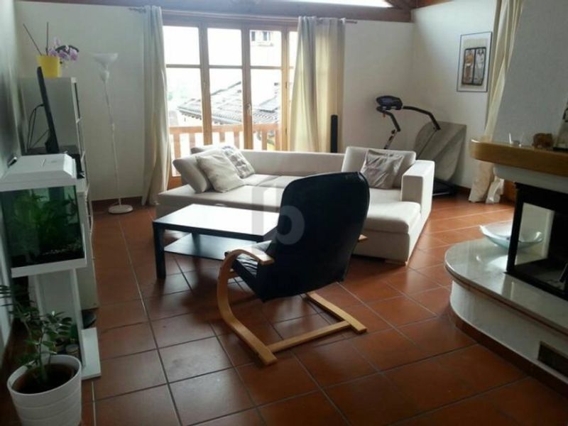 TRANQUILLA, IN POSIZIONE SOLEGGIATA - 2