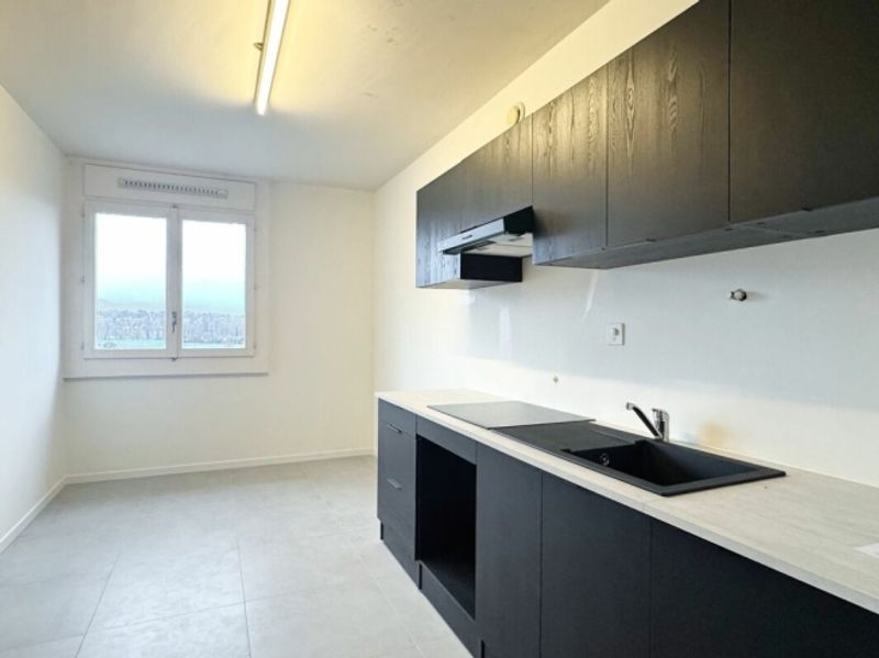 Geräumige 6-Zimmer-Wohnung mit Blick - 5