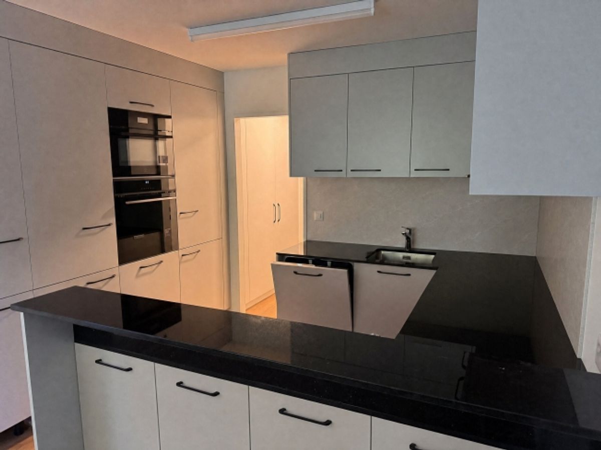Sanierte 4.5-Zimmerwohnung mit Balkon - Erstbezug - 3