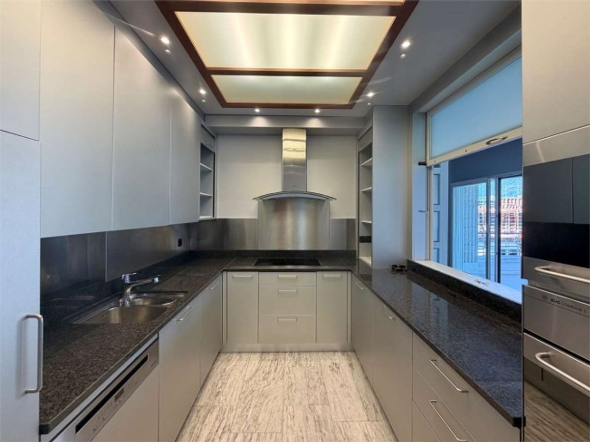 Elegante Wohnung mit spektakulärem Blick über Lugano und den Luganersee - 3