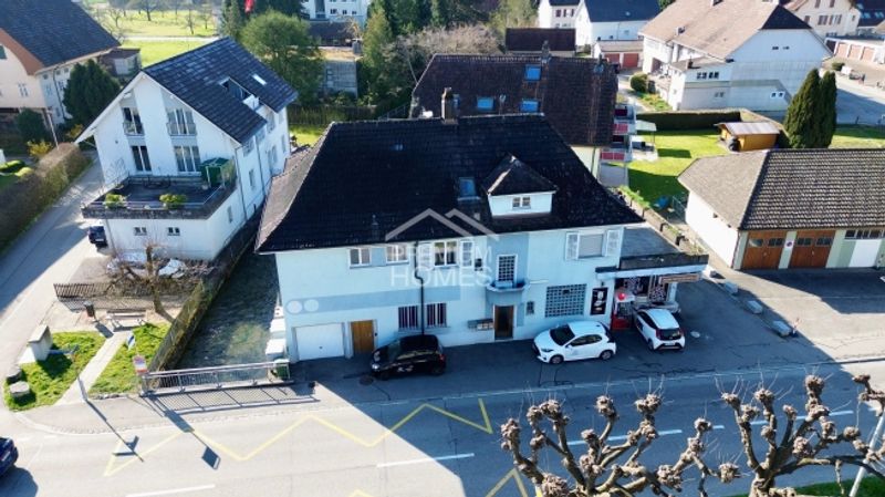 Zukunftsorientierte Kombination aus Wohnen und Gewerbe - 2