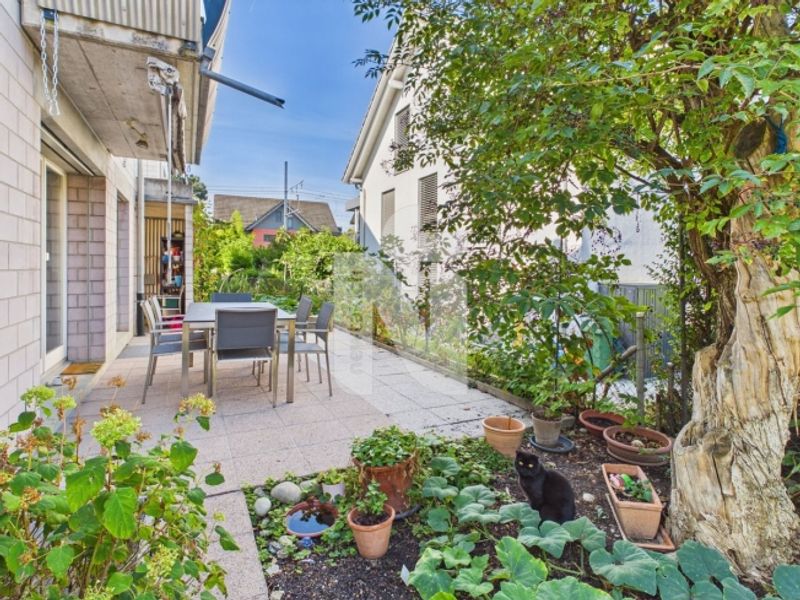 Lichtdurchflutetes Einfamilienhaus mit Gartensitzplatz an zentraler Lage in Muttenz - 3