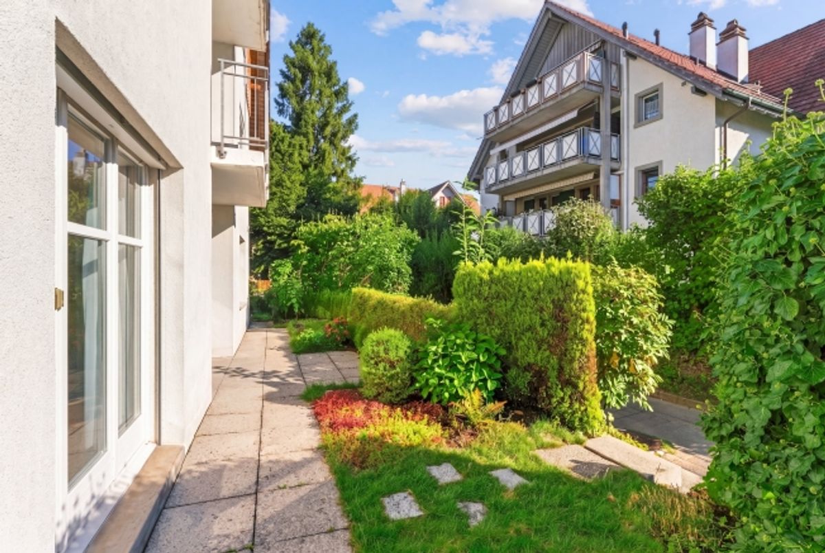 3.5-Zimmer-Gartenwohnung mit Cheminée in Jonen - 9