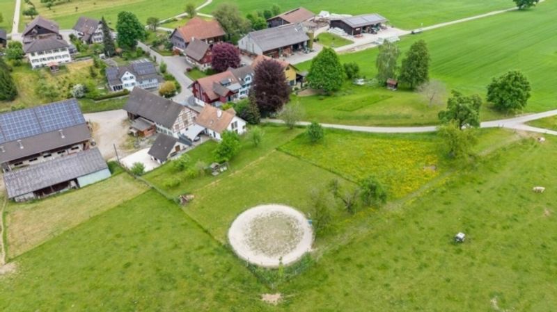 Einfamilienhaus mit Pferdestall - 9