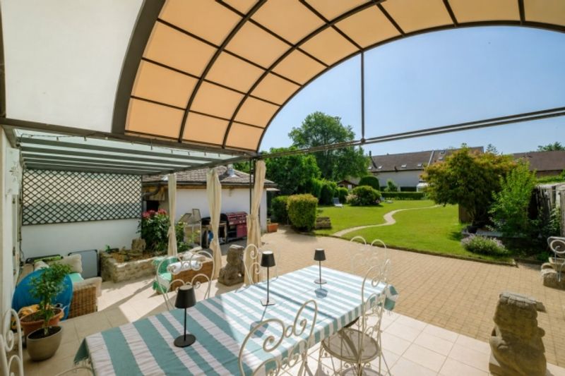 Schönes Gebäude aus dem 16. Jahrhundert auf einem Grundstück von 1400 m² - 8