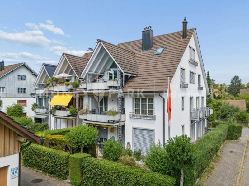 charmante 3.5-Zimmer-Wohnung mit zwei Balkonen - 1