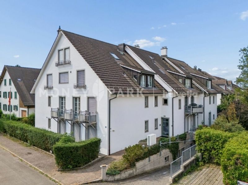 charmante 3.5-Zimmer-Wohnung mit zwei Balkonen - 2