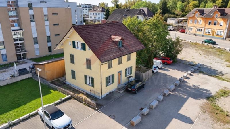 Attraktives Sanierungsobjekt im Zentrum von Derendingen Mehrfamilienhaus mit 3 Wohneinheiten & viel Entwicklungspotenzial - 1