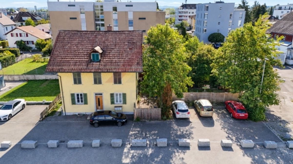 Attraktives Sanierungsobjekt im Zentrum von Derendingen Mehrfamilienhaus mit 3 Wohneinheiten & viel Entwicklungspotenzial - 1