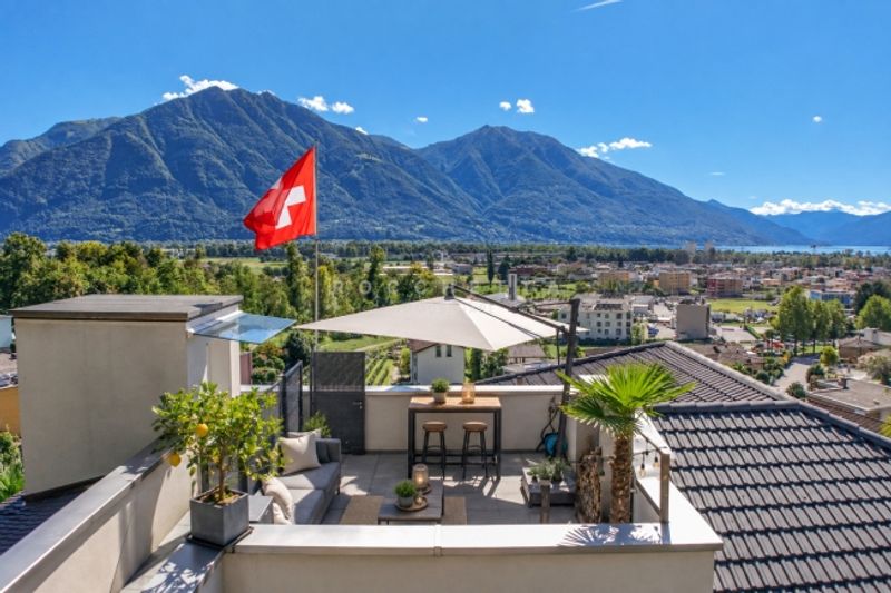 Moderner Lifestyle mit Weitblick – exklusive Attikawohnung in Gordola - 3