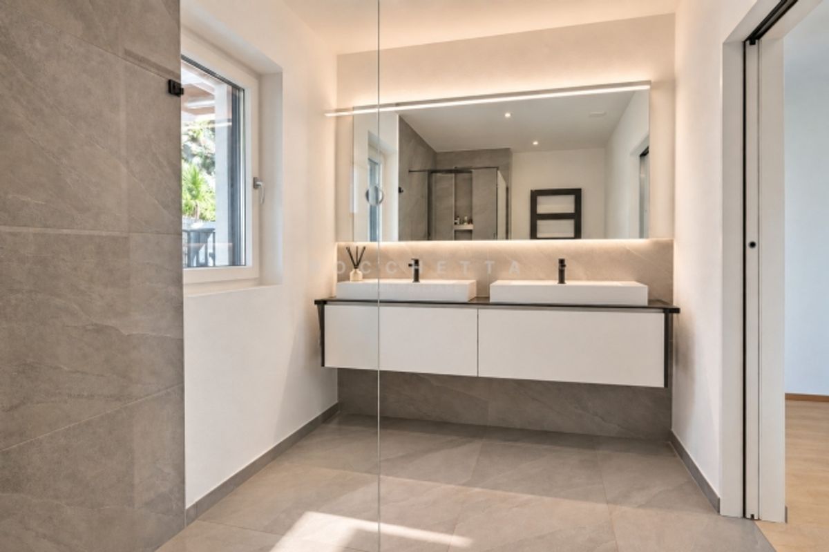 Moderner Lifestyle mit Weitblick – exklusive Attikawohnung in Gordola - 11