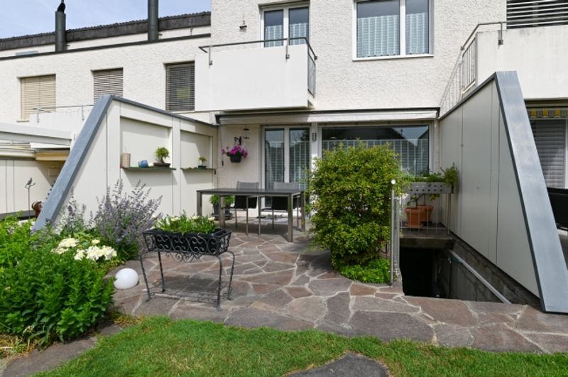 Gepflegtes Einfamilienhaus mit schönem Garten an bevorzugter Lage - 3