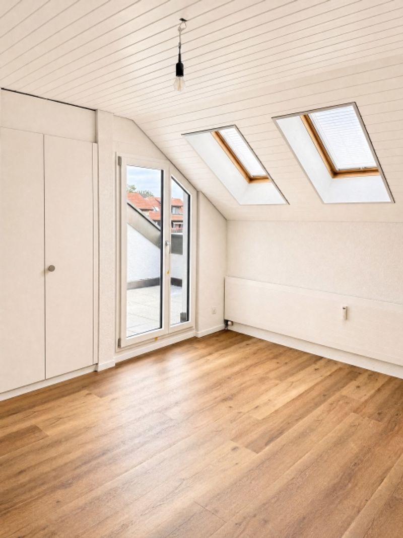 Sanierte 2.5-Zimmer-Dachwohnung mit Terrasse - Erstbezug - 6