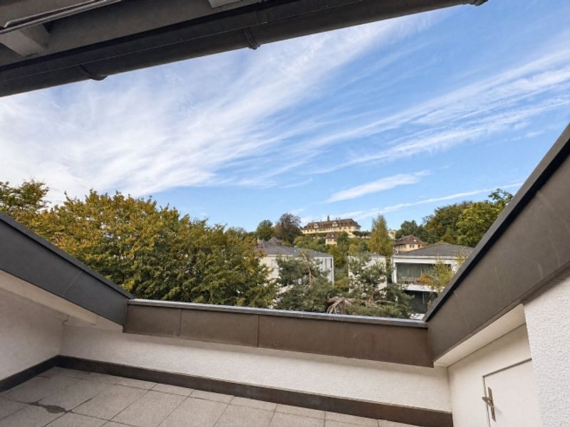 Sanierte 2.5-Zimmer-Dachwohnung mit Terrasse - Erstbezug - 9